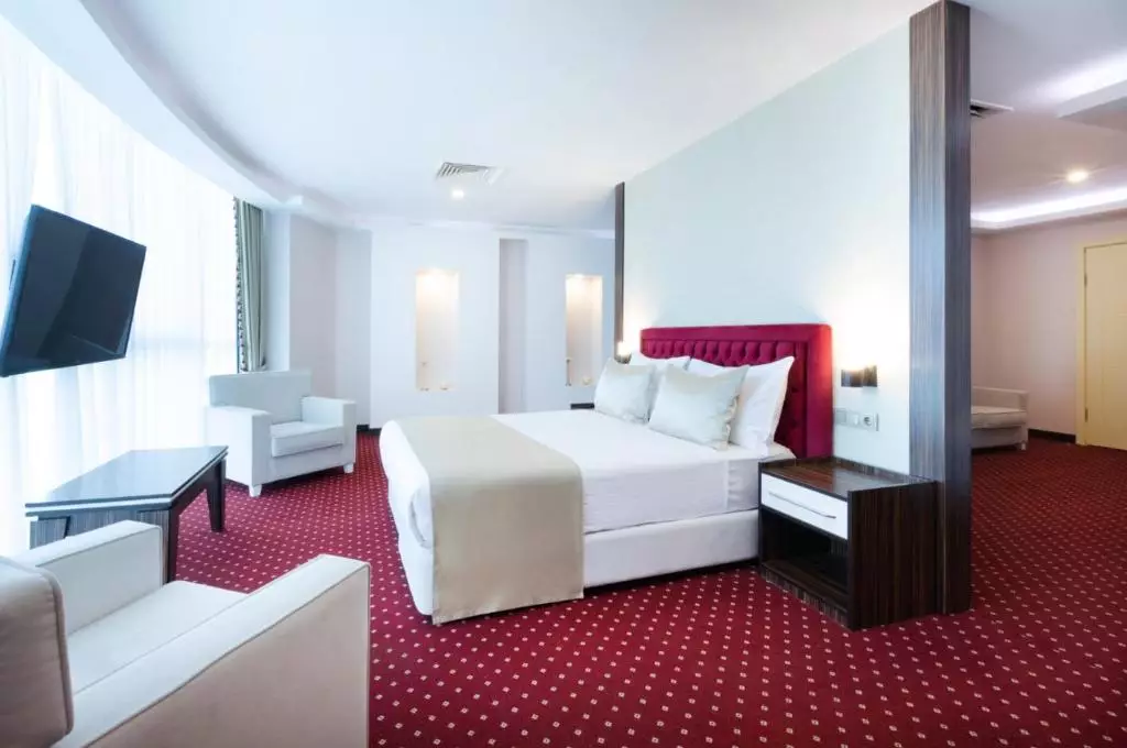 Sky Tower Hotel